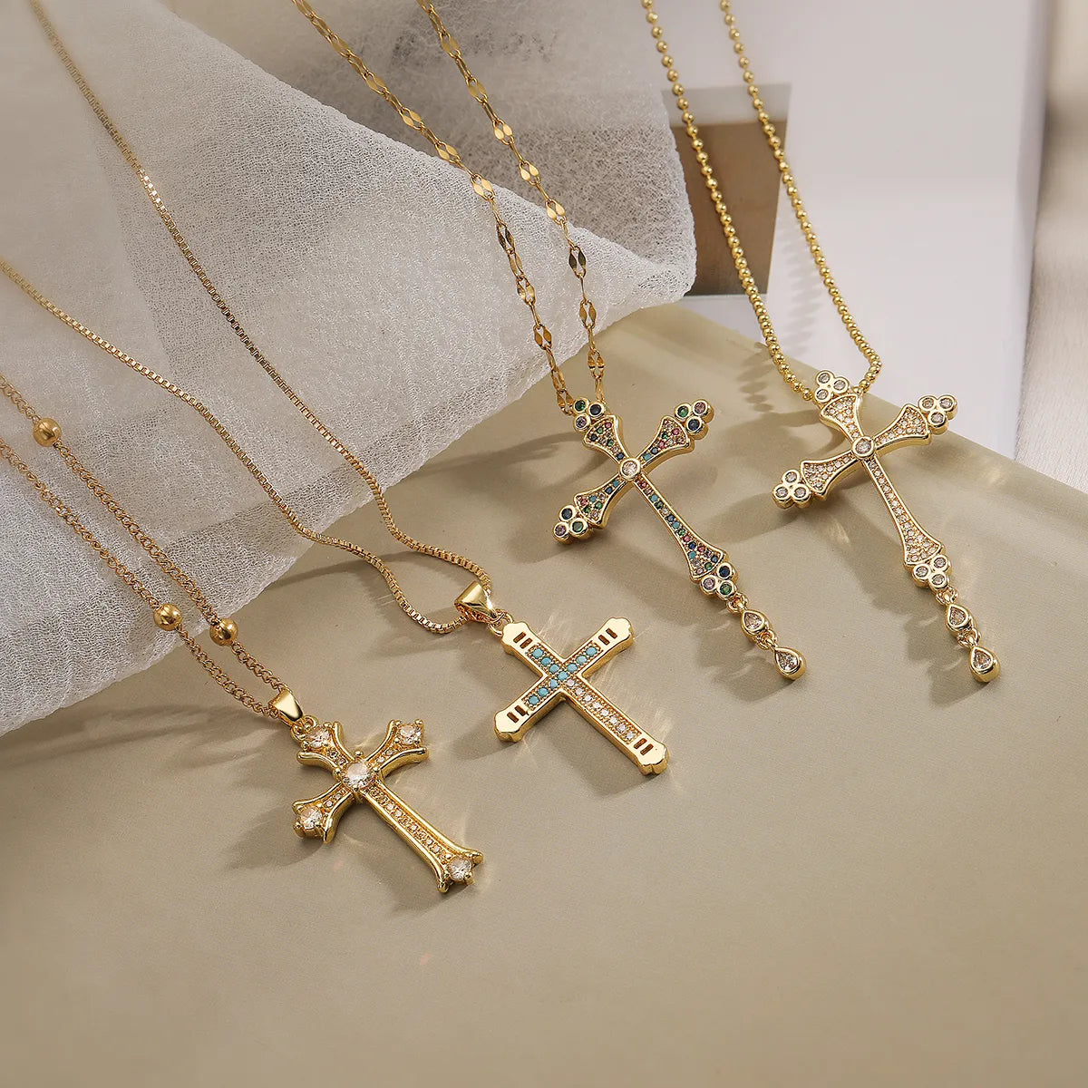 Mixed Metal Necklaces-Simple Style Commute Cross Copper Plating Inlay Zircon 18k Gold Plated Pendant Necklace