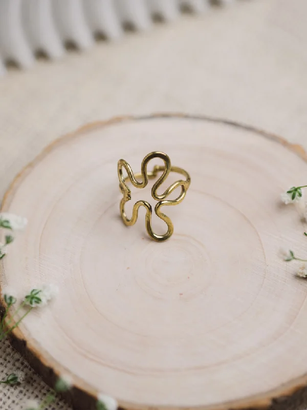 Pearl Rings-Hollow Flower Adjustable Brass Ring ( Anti Tarnish)