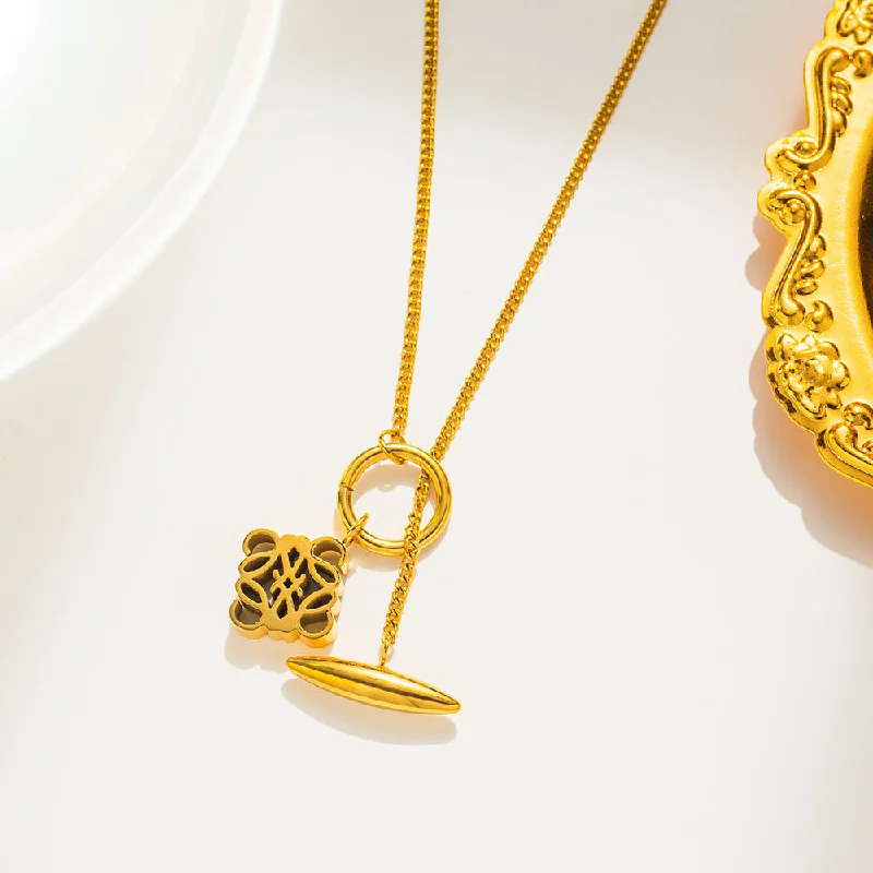 834 Hollow Window Flower Necklace Gold