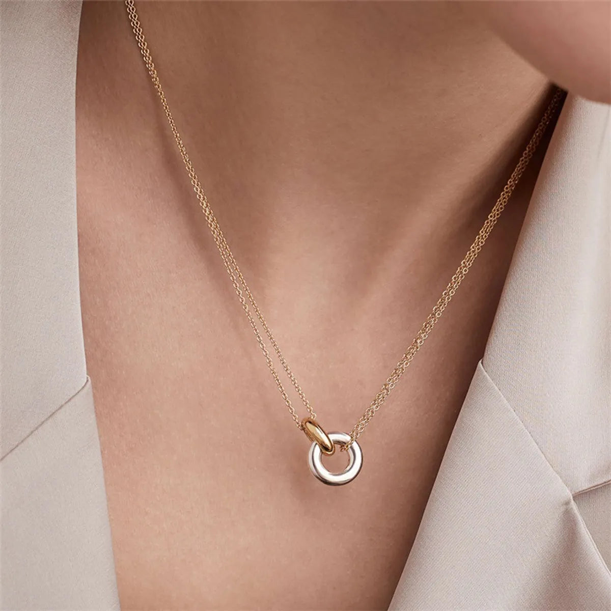 Pearl Pendant Necklaces-Simple Style Solid Color Stainless Steel Plating Gold Plated Layered Necklaces