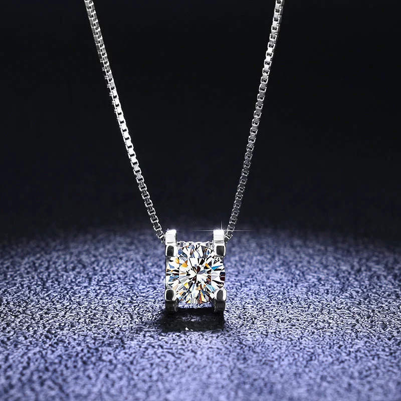 2 Karat Artificial Diamond (with Cross Chain)