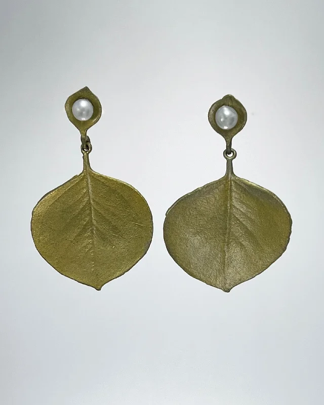 Silver Pearl Earrings-Eucalyptus Round Leaf Earrings