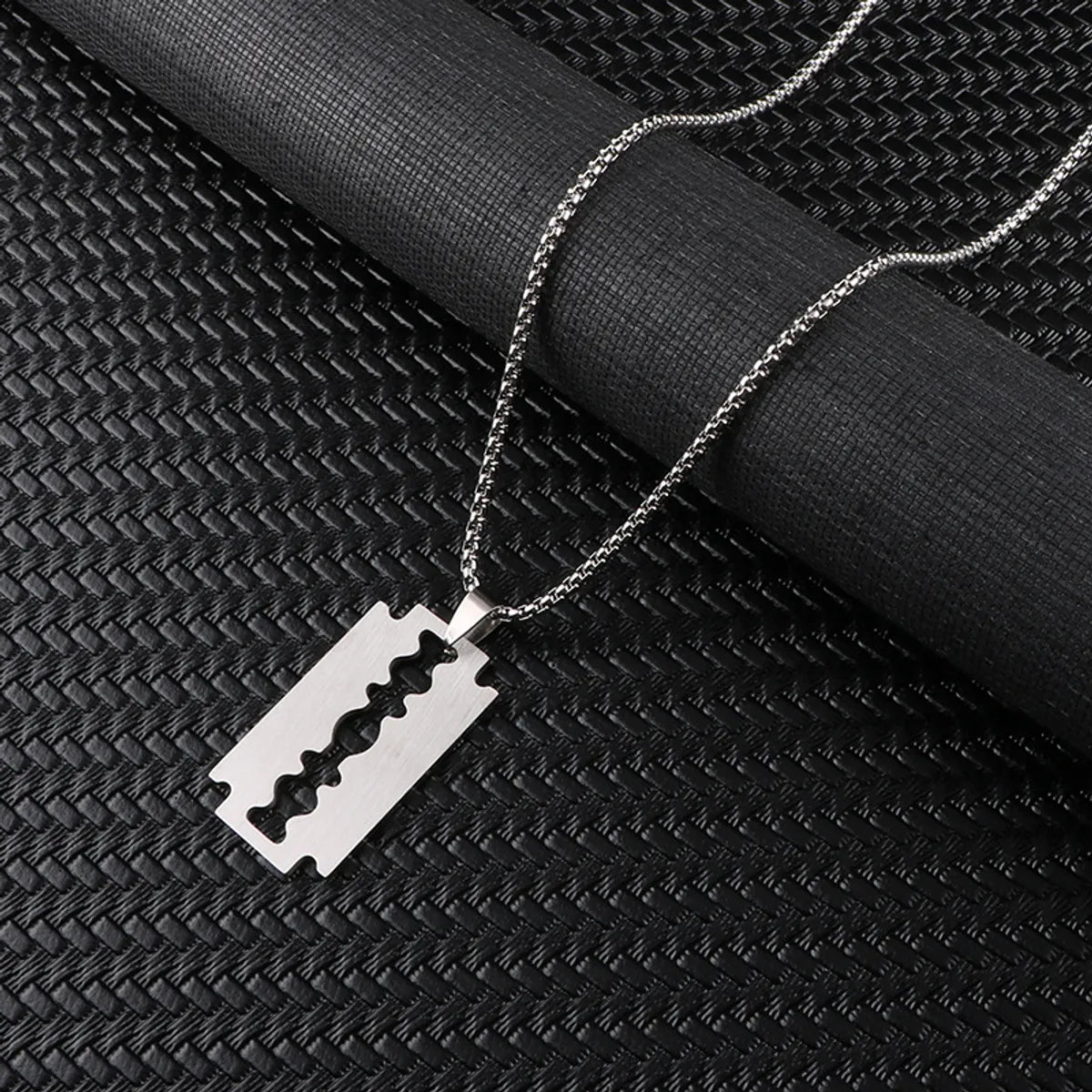 Single Blade Chain