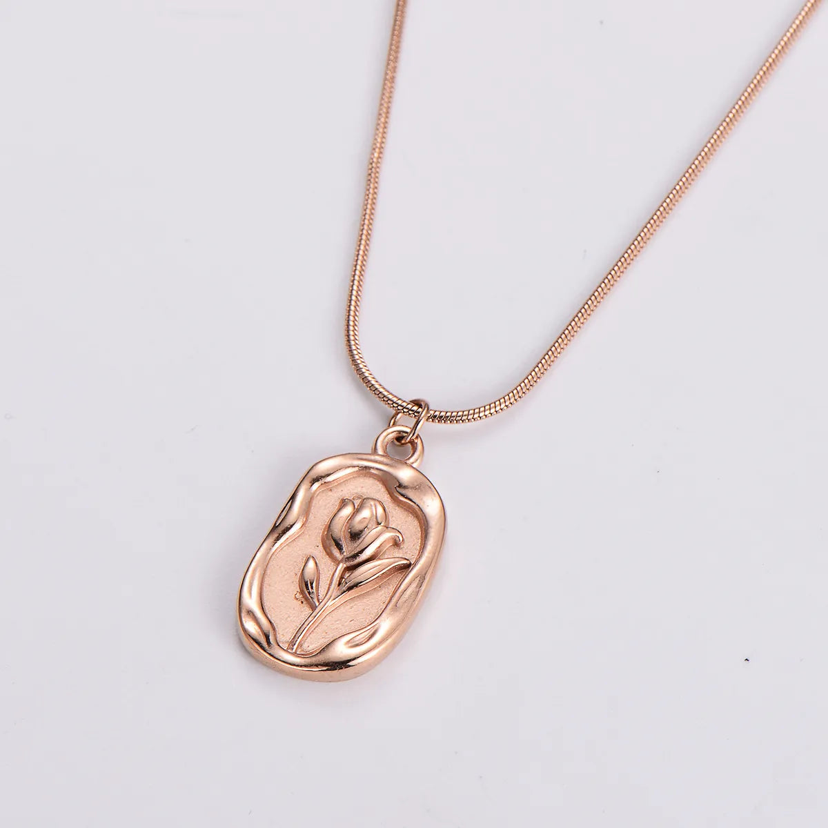 Colorful Necklaces-Elegant Luxurious Pastoral Tulip Stainless Steel Plating 18k Gold Plated Pendant Necklace