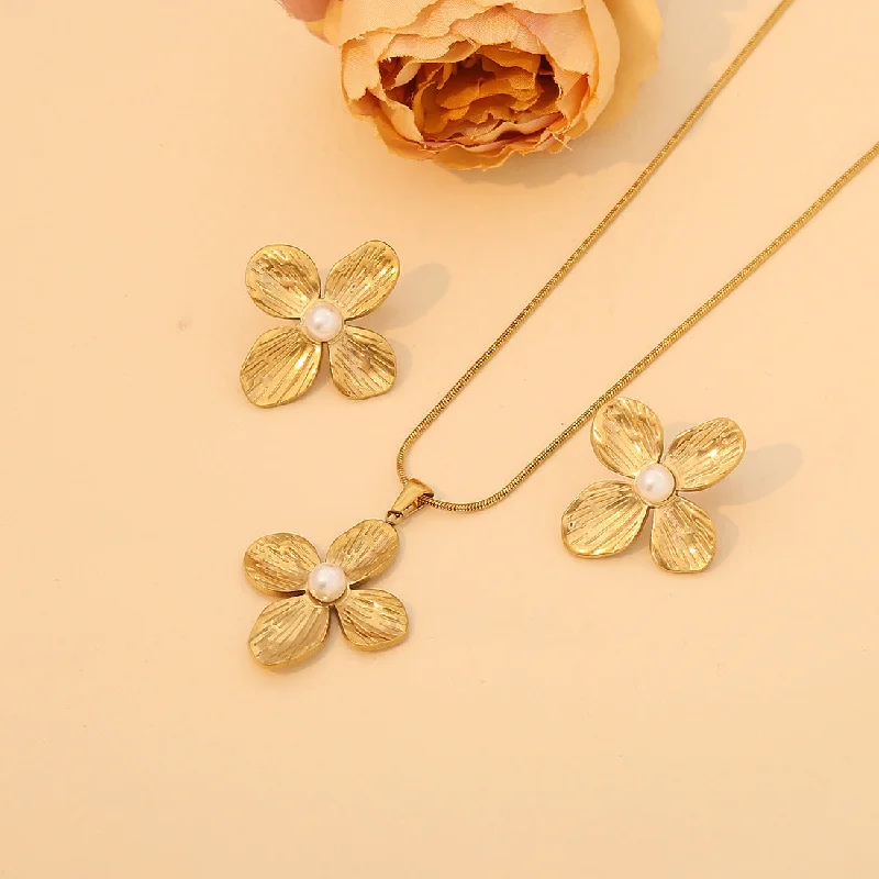 Emerald Necklaces-Fashion Flower Stainless Steel Electroplating Necklaces