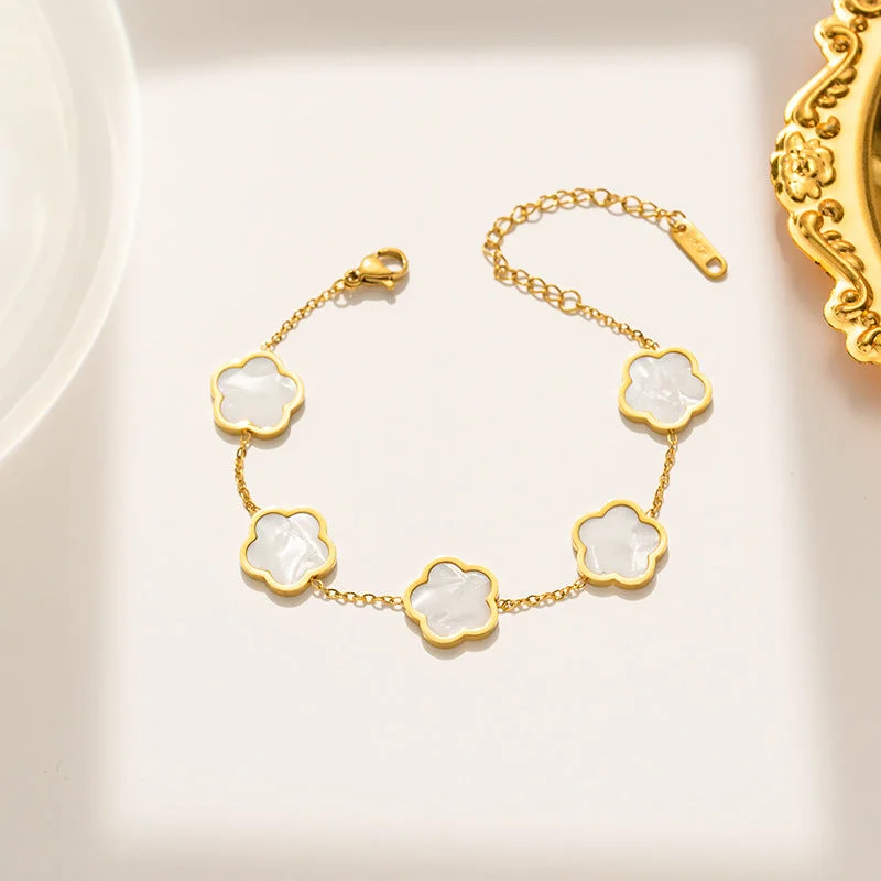 967 White Shell Bracelet Gold