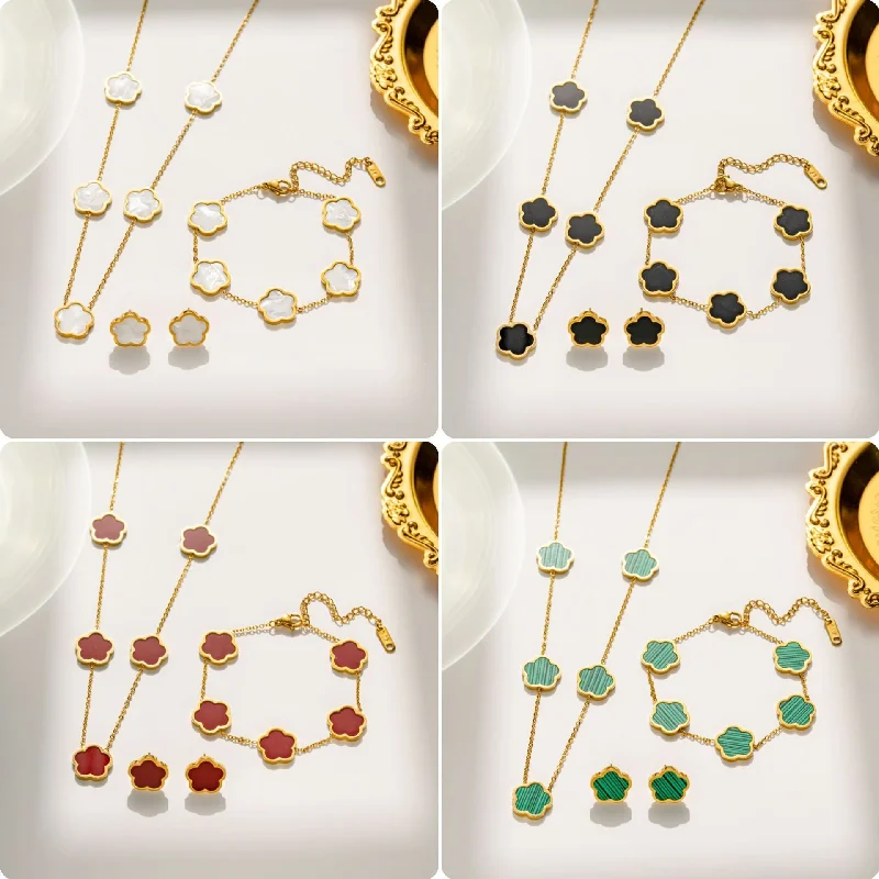 Floral Necklaces-Moderate Luxury Rose Geometric Titanium Steel 18K Gold Plated Necklaces