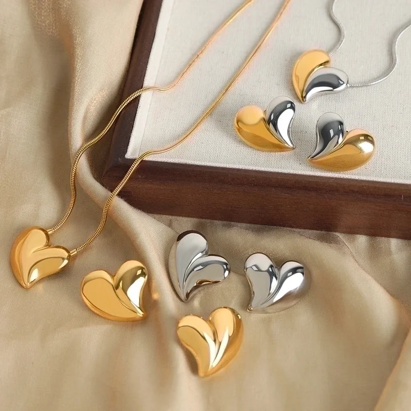 Mixed Metal Necklaces-Elegant Simple Style Heart Shape Titanium Steel Plating 18k Gold Plated Earrings Necklace