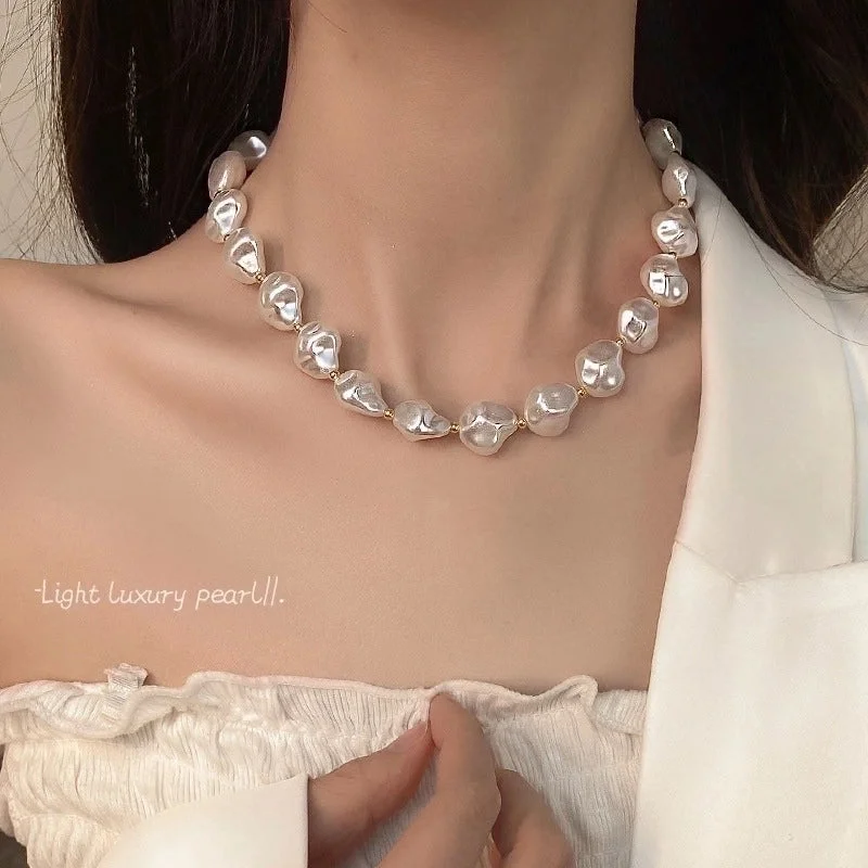 Irregular Large Pearl Necklace