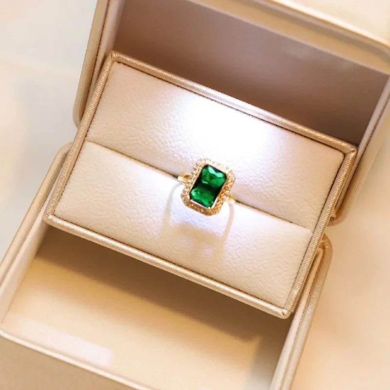 894-1 Emerald Ring