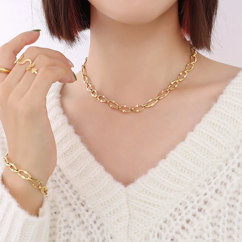 P1157- Gold necklace 40+5cmV