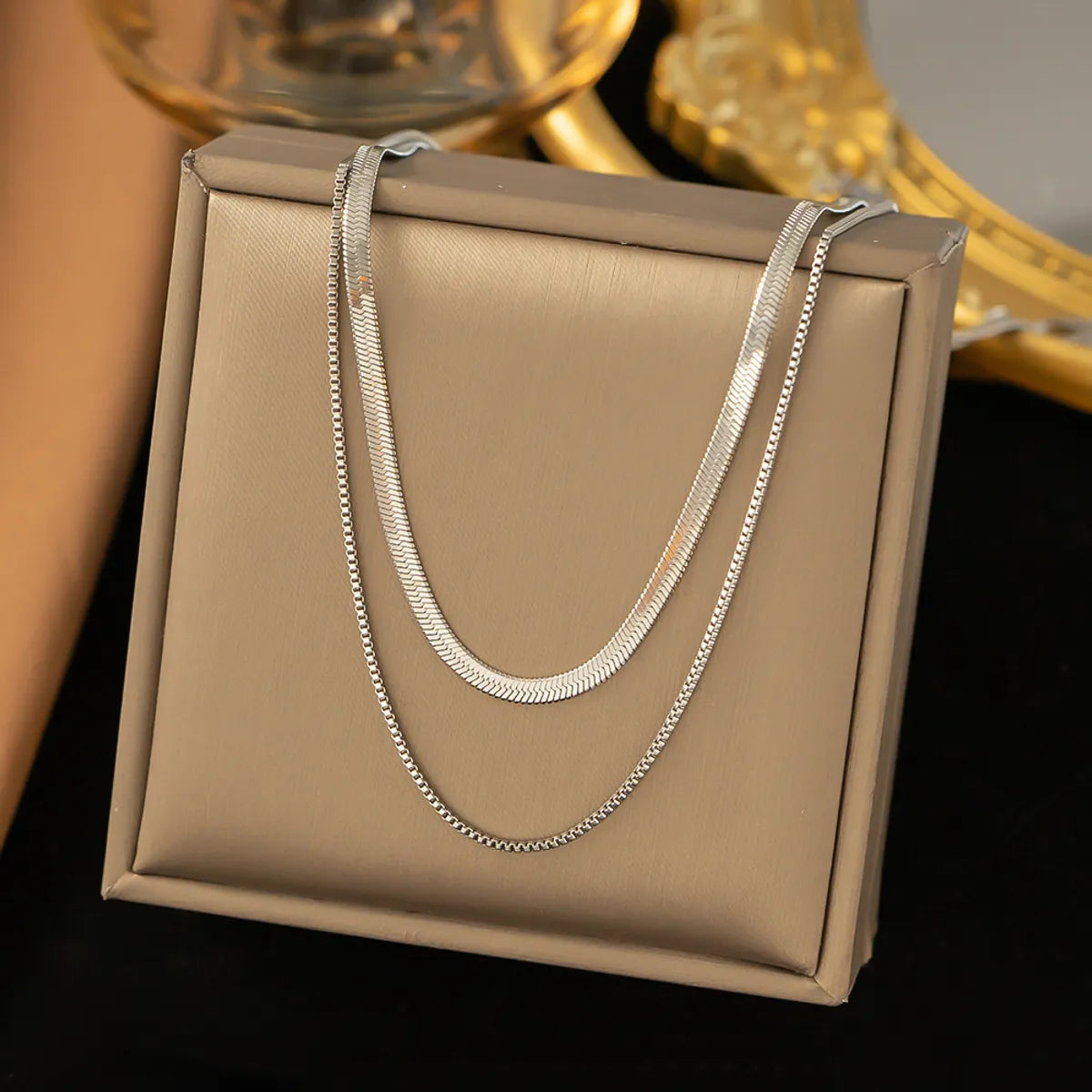 32 [Ah6042] Blade Box Necklace Steel Color